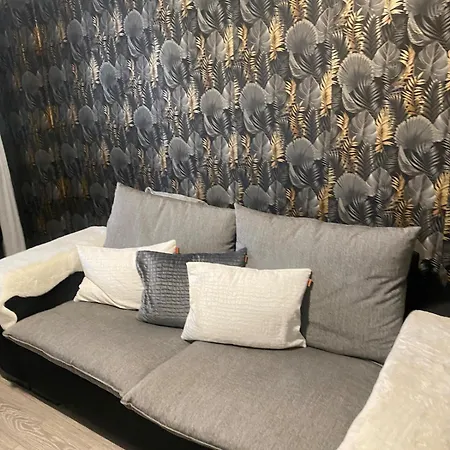 Golden House דירה