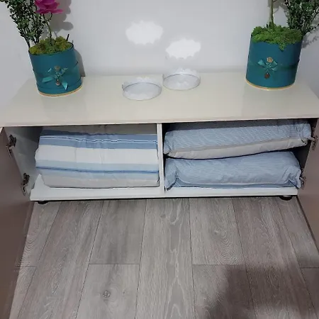 Golden House קלוז'-נאפוקה