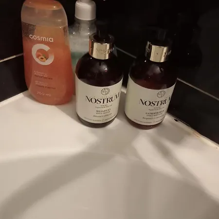 Golden House * Κλουζ-Ναπόκα