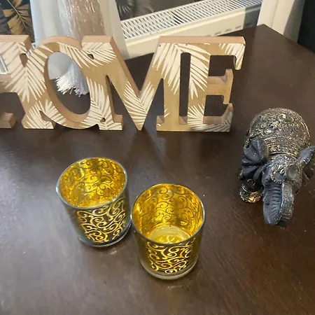 Golden House דירה